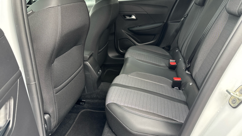 Peugeot 208 1.2 PureTech 100 Allure Premium + 5dr Petrol Hatchback